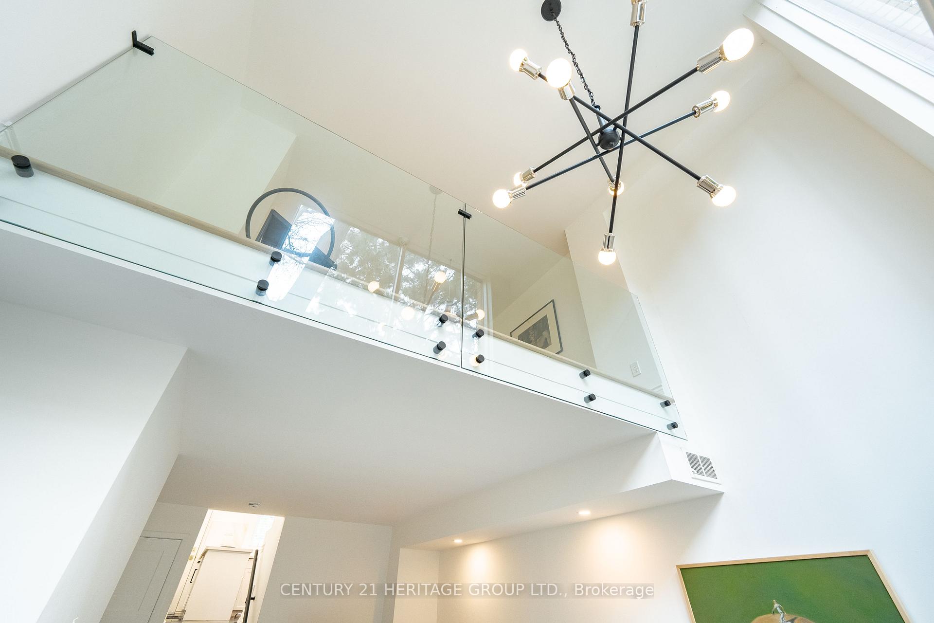 3 Bedrooms Condo at 280 Sherbourne, Toronto For sale