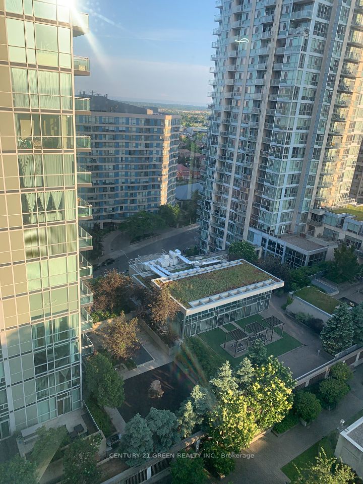 220 Burnhamthorpe