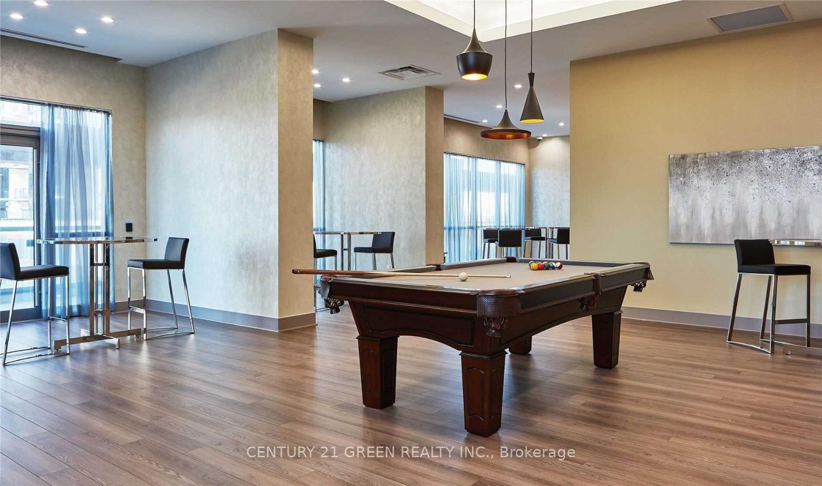 3 Bedrooms Condo at 5025 Four Springs, Mississauga For sale