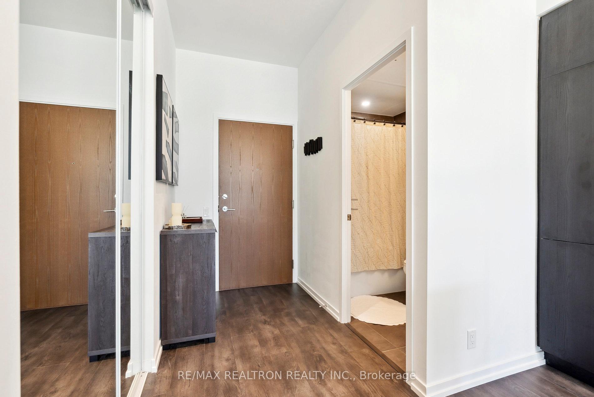 2 Bedrooms Condo at 7890 Jane, Vaughan For sale