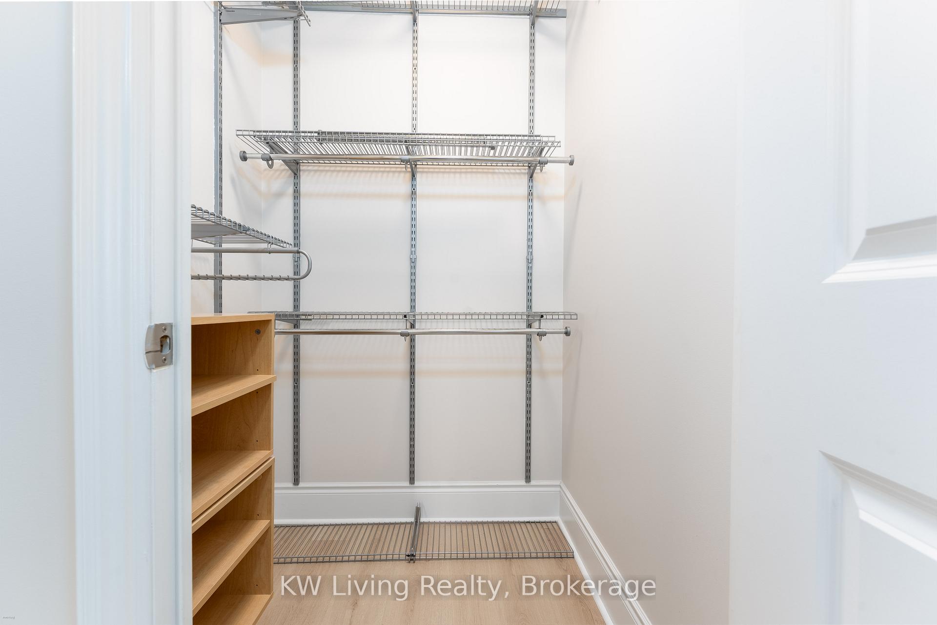 4 Bedrooms Condo at 500 Doris, Toronto For sale