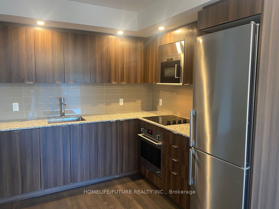 #204 - 225 Village Green Square, Toronto, ON M1S 0N4