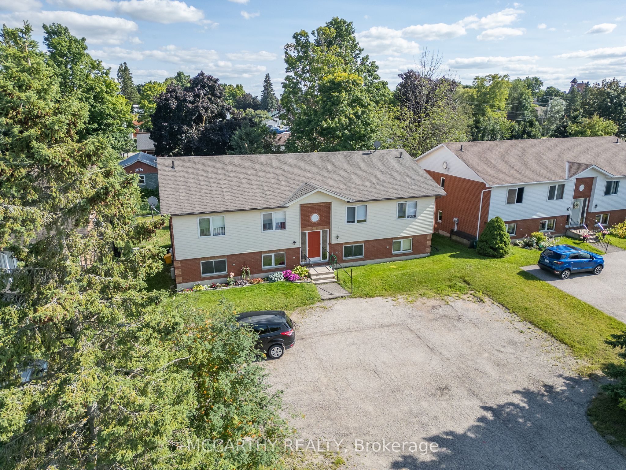 209 Sarah Court, Shelburne, ON L9V 2Z8