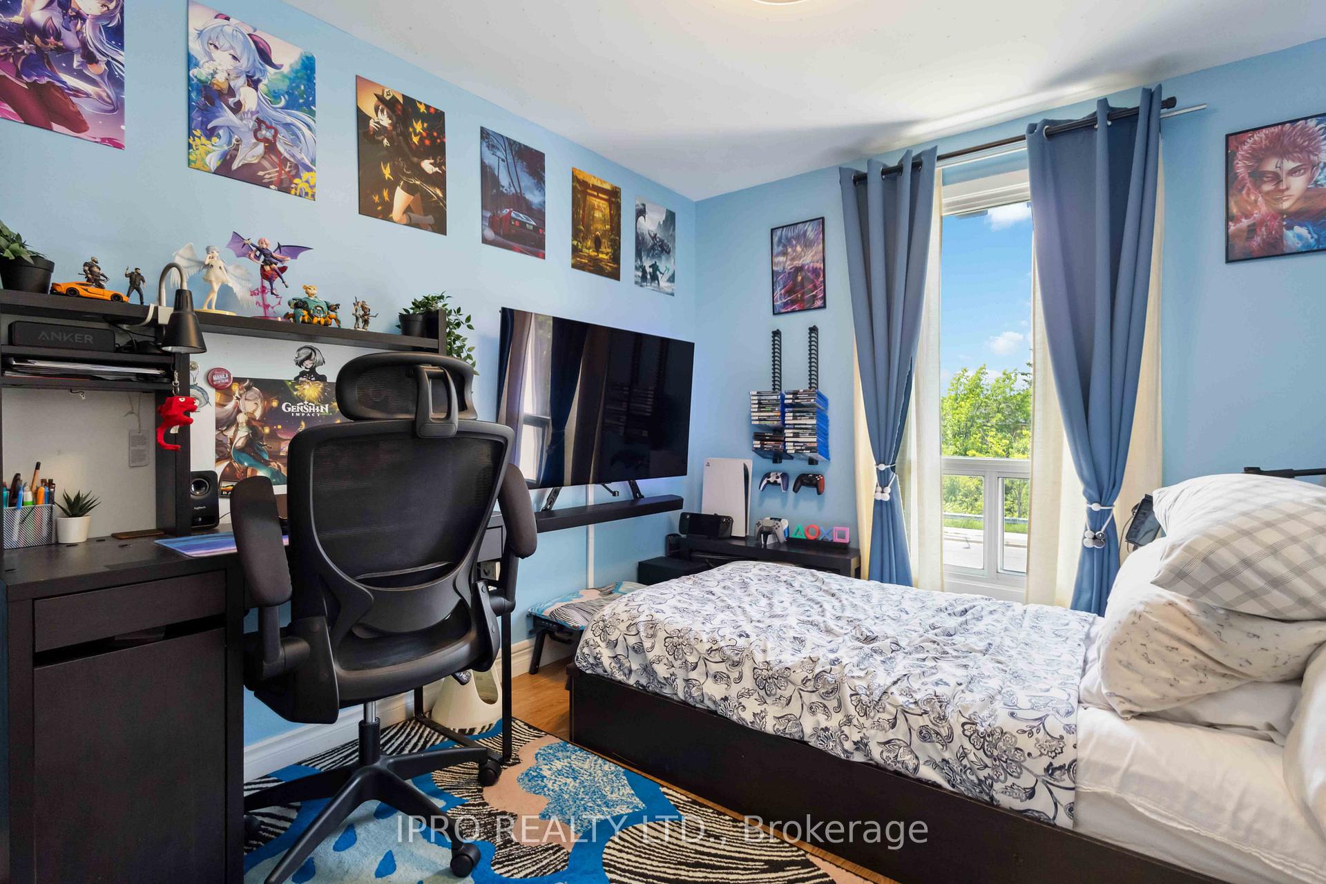 5 Bedrooms Condo at 50 Bridletowne, Toronto For sale