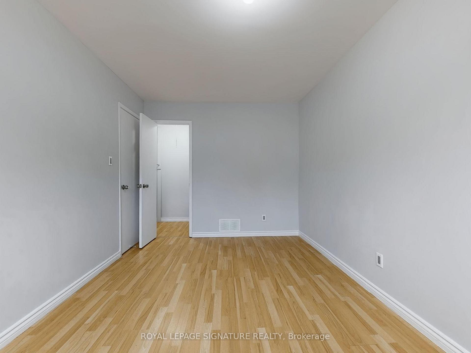 4 Bedrooms Condo at 400 Mississauga Valley,  Mississauga For sale