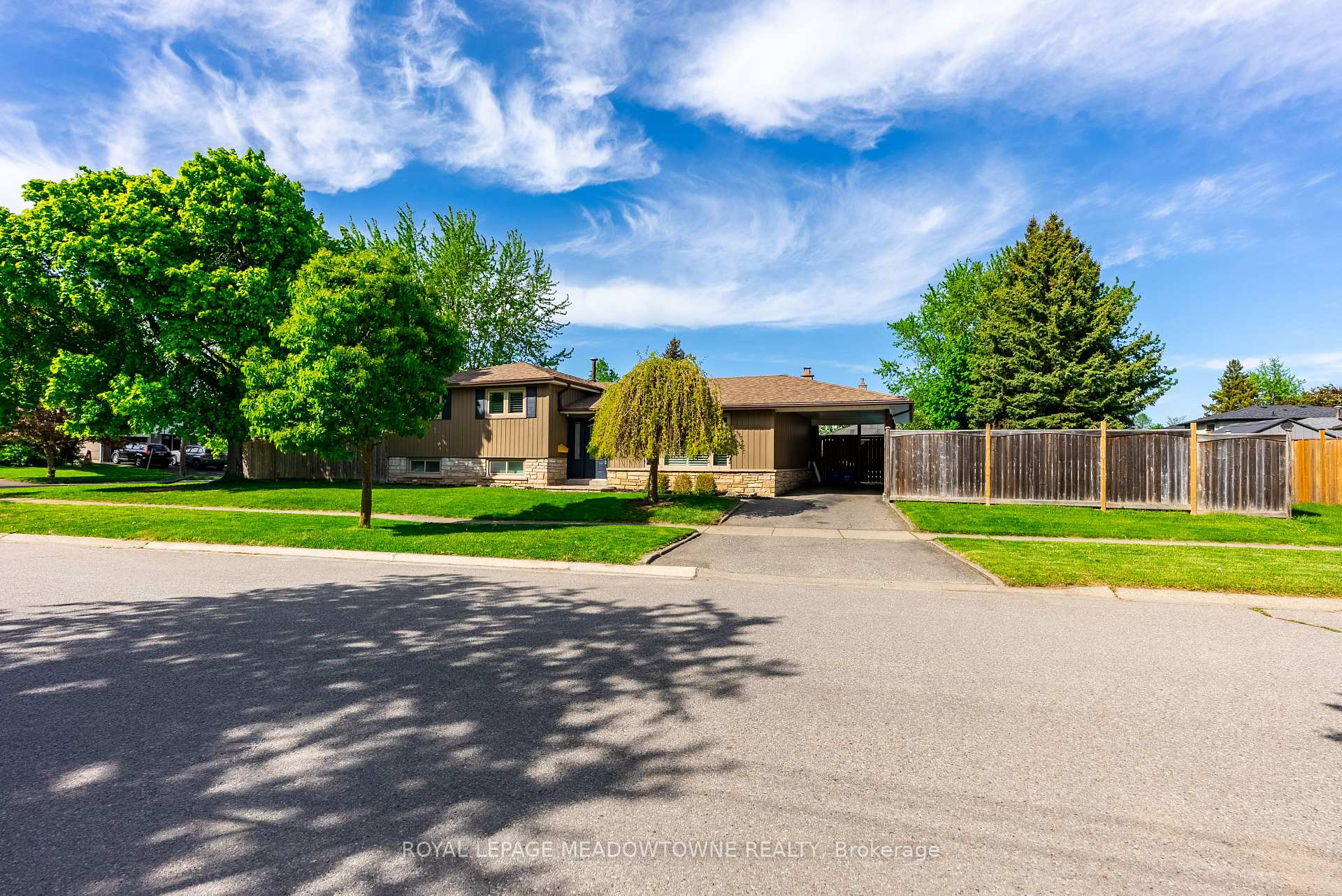23 Marilyn Crescent, Halton Hills, ON L7G 1K3