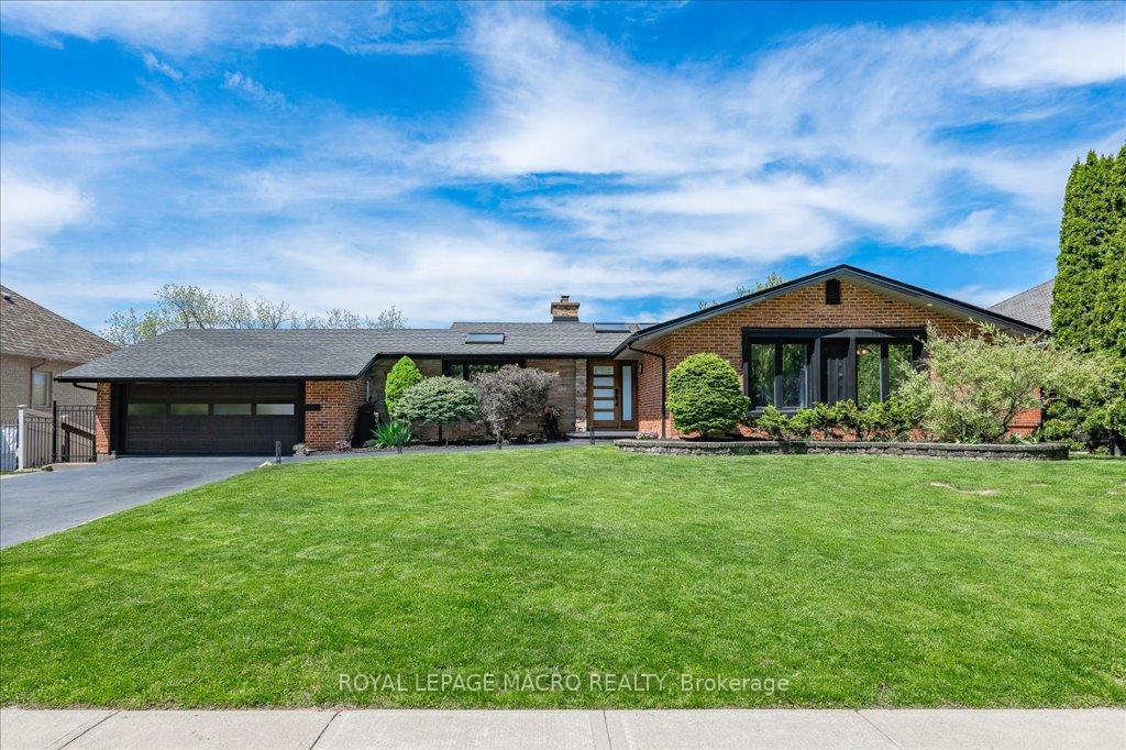 33 Leslie Drive, Hamilton, ON L8G 2R1