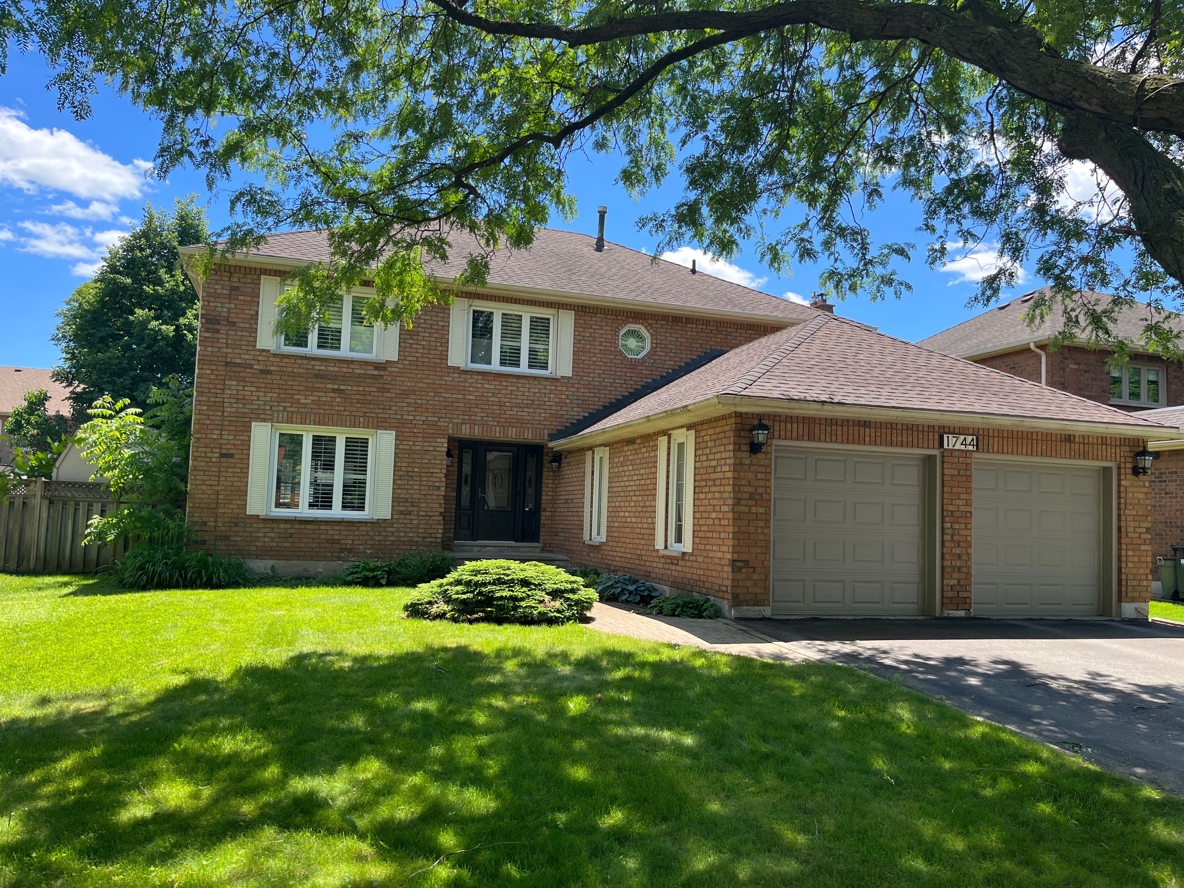 1744 Delderfield Crescent Mississauga Ontario L5M 3H3