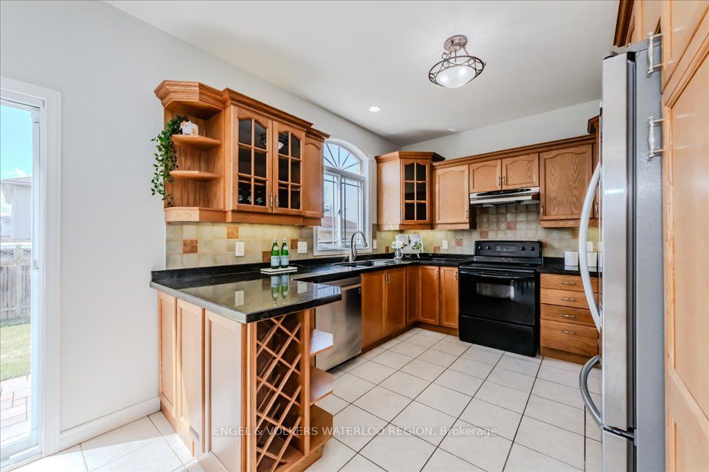 705 Breakwater Crescent
