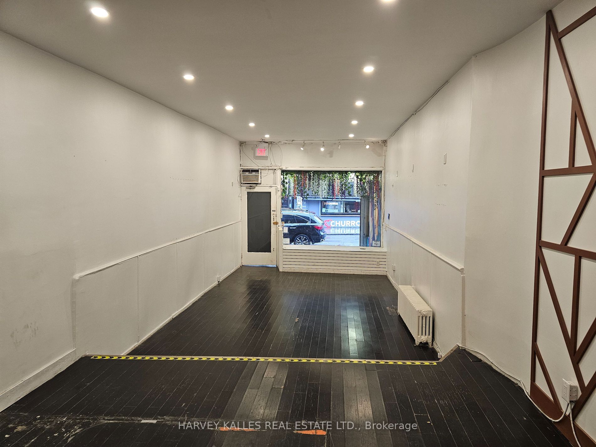 206 Augusta Avenue main