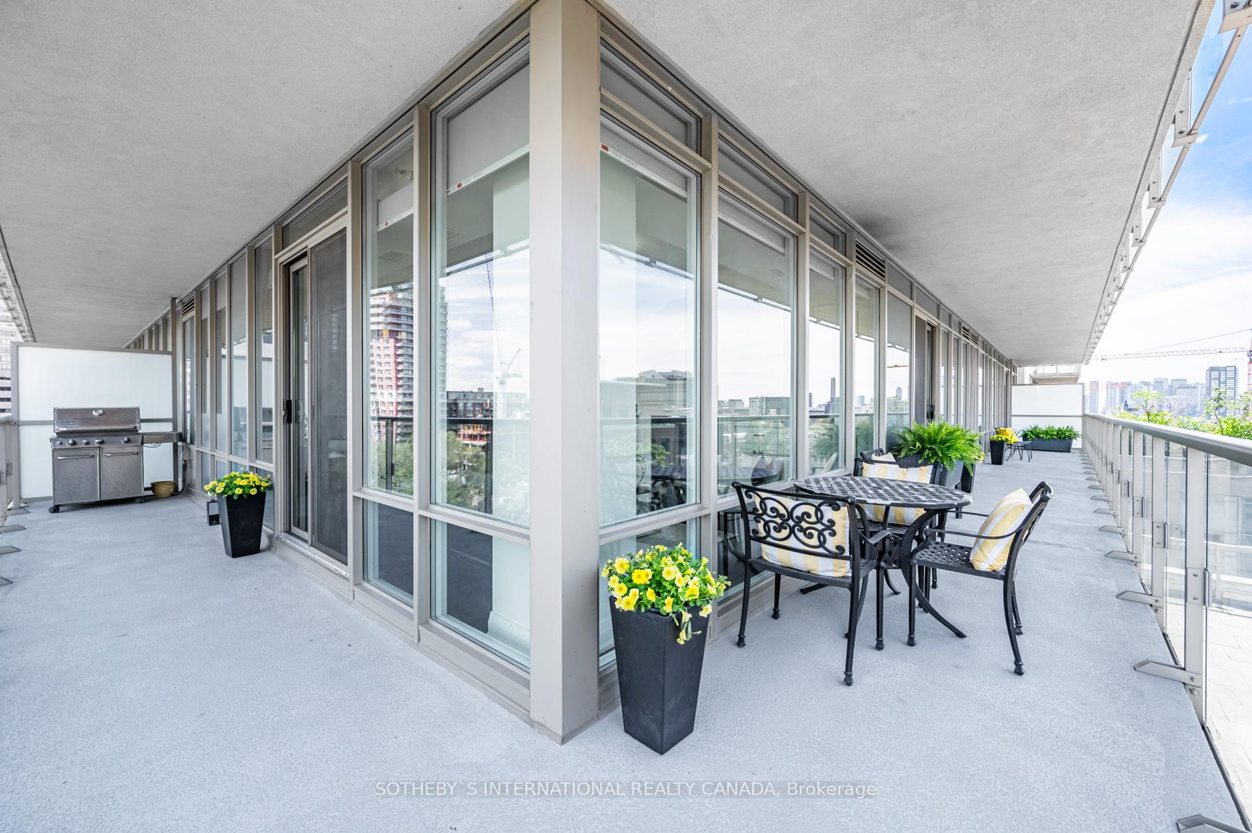 2 Bedrooms Condo at 1 Bedford,  Toronto For sale