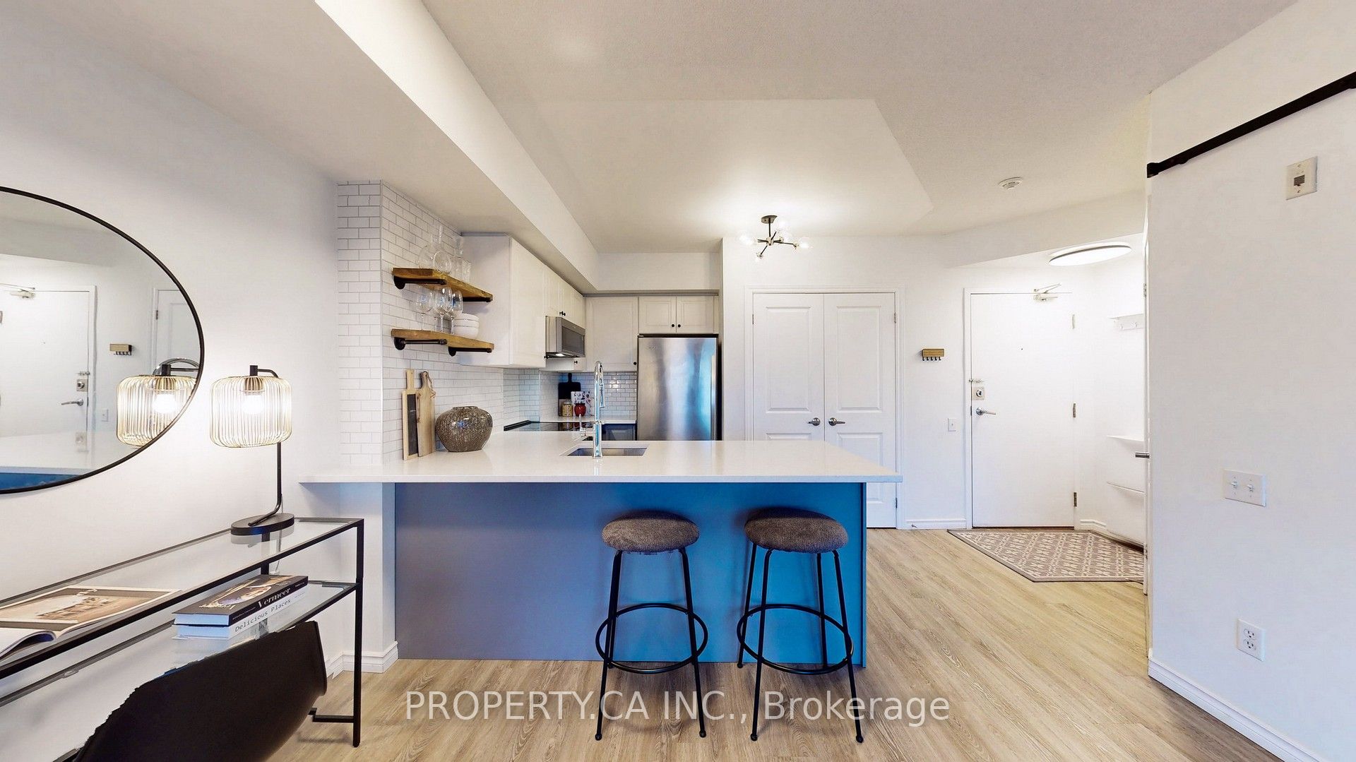 140 Bathurst Street, #Ph02