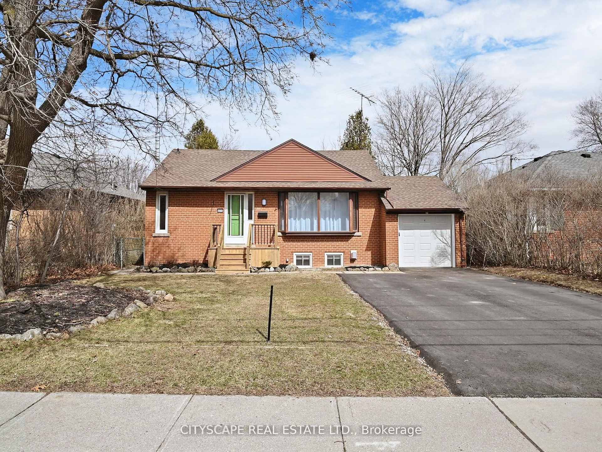 377 Martin Street, Milton, ON L9T 2R6