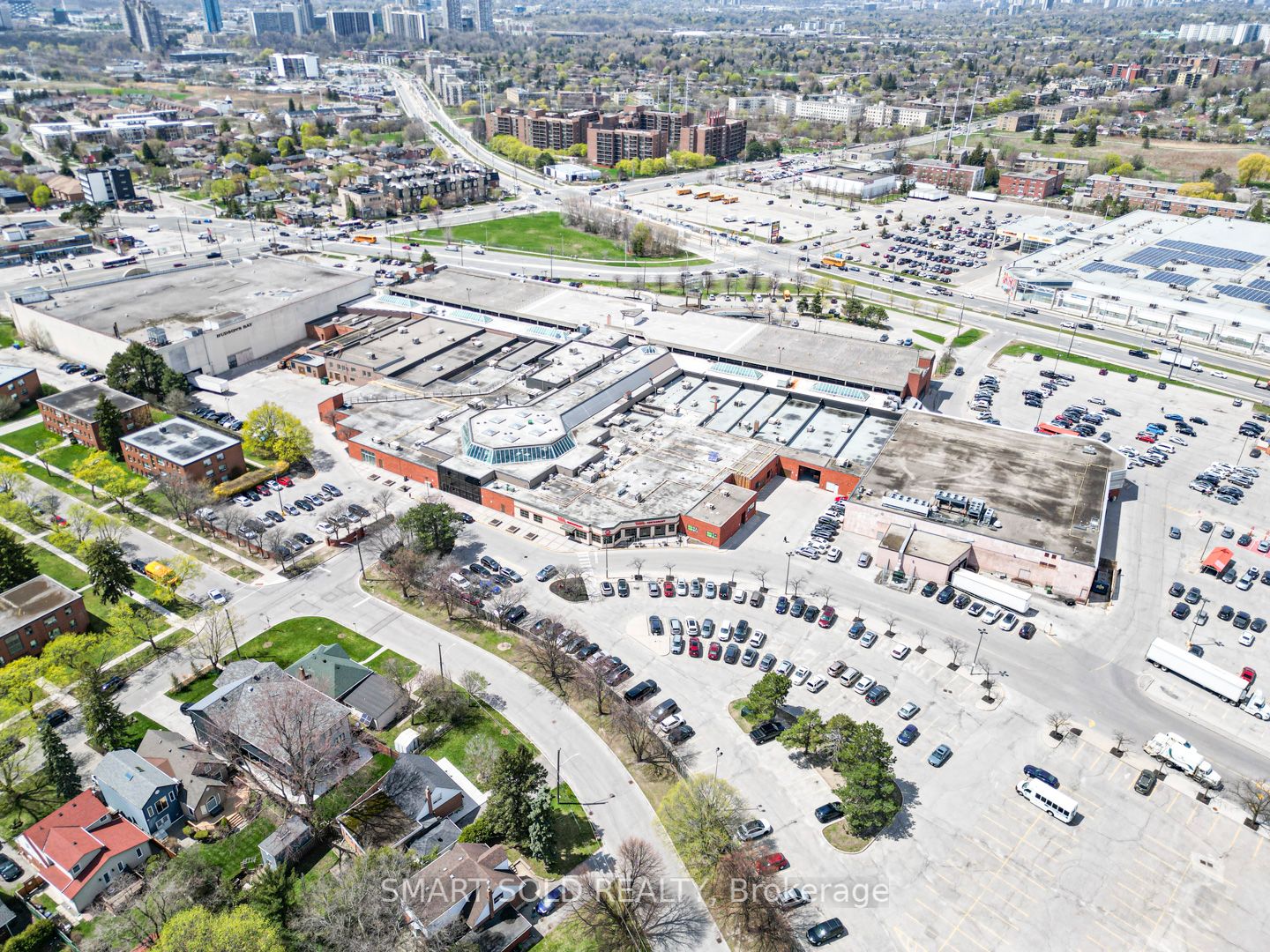 3133 St. Clair Avenue, Toronto, ON M1L 1V2