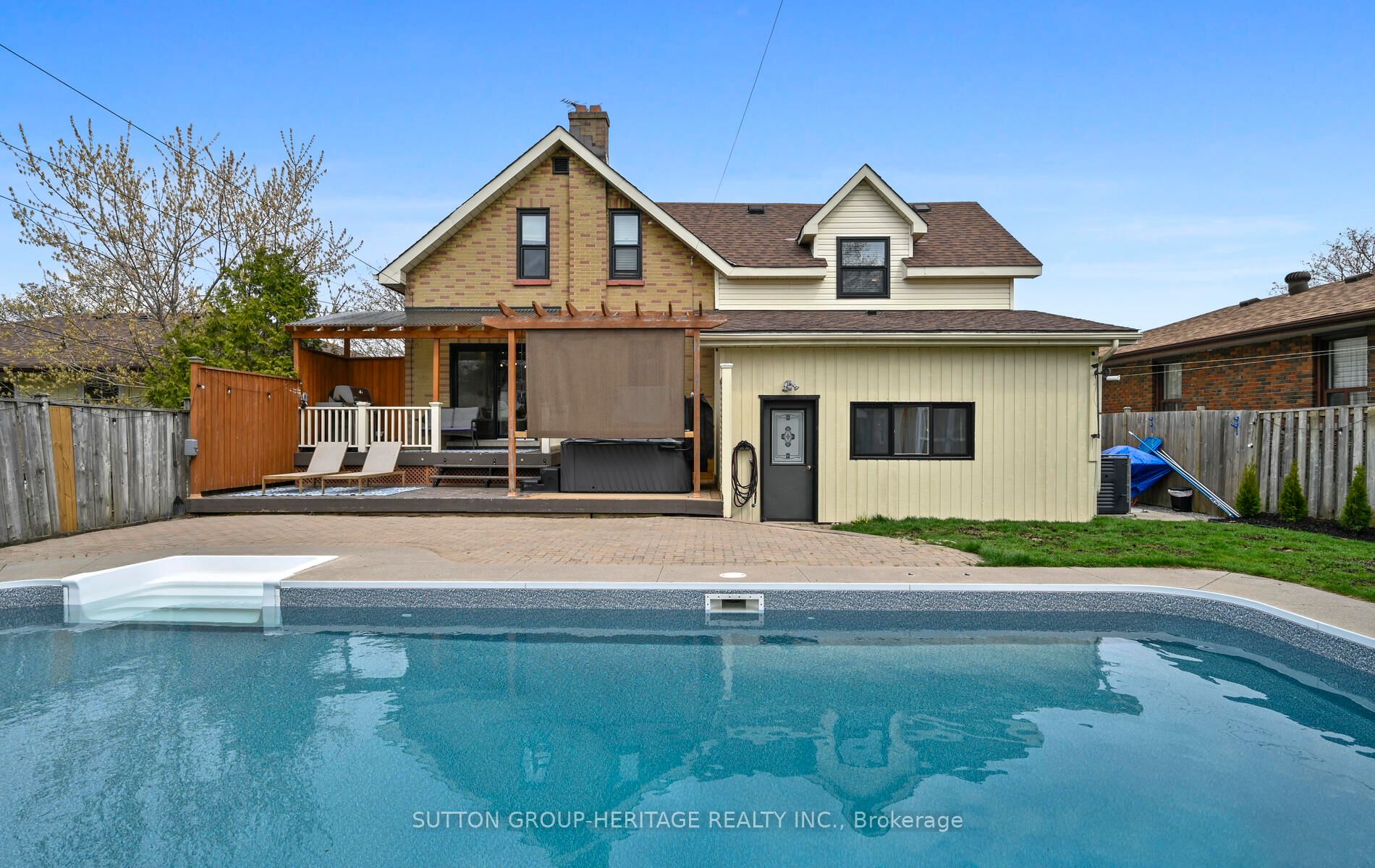423 Fairleigh Avenue
