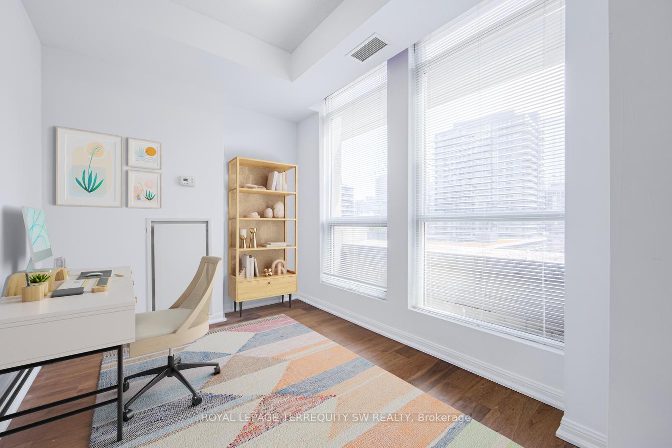 3 Bedrooms Condo at 628 Fleet, Toronto For sale