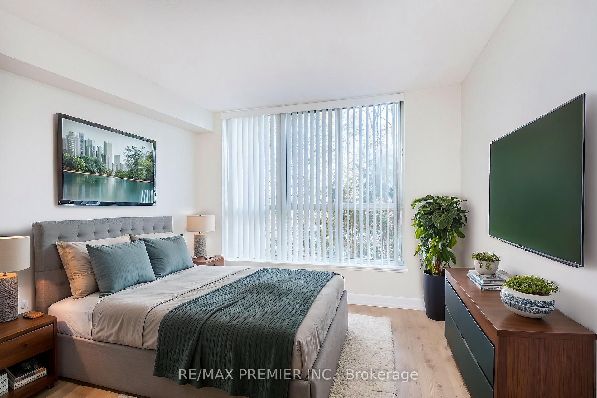 2 Bedrooms Condo at 20 Southport,  Toronto For sale