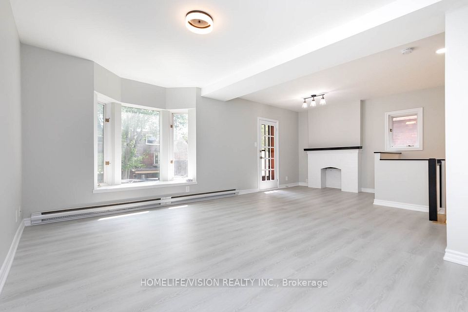 88 Pearson Avenue, Toronto, ON M6R 1G5