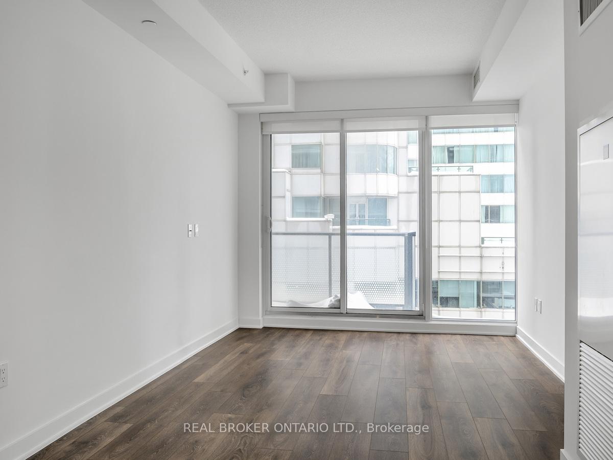 1 Bedroom Condo at 125 Blue Jays, Toronto For sale