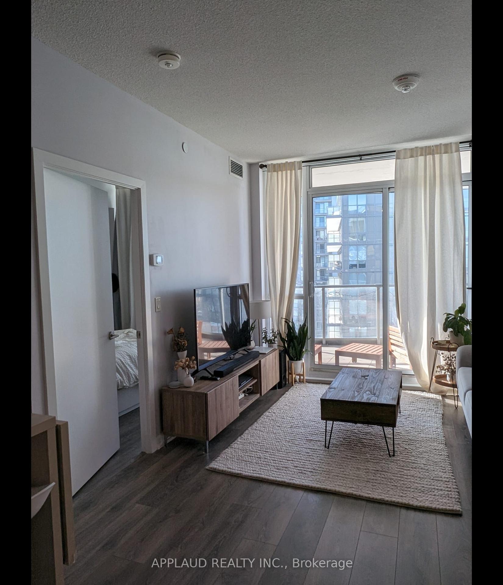 2 Bedrooms Condo at 50 Forest Manor, Toronto For sale