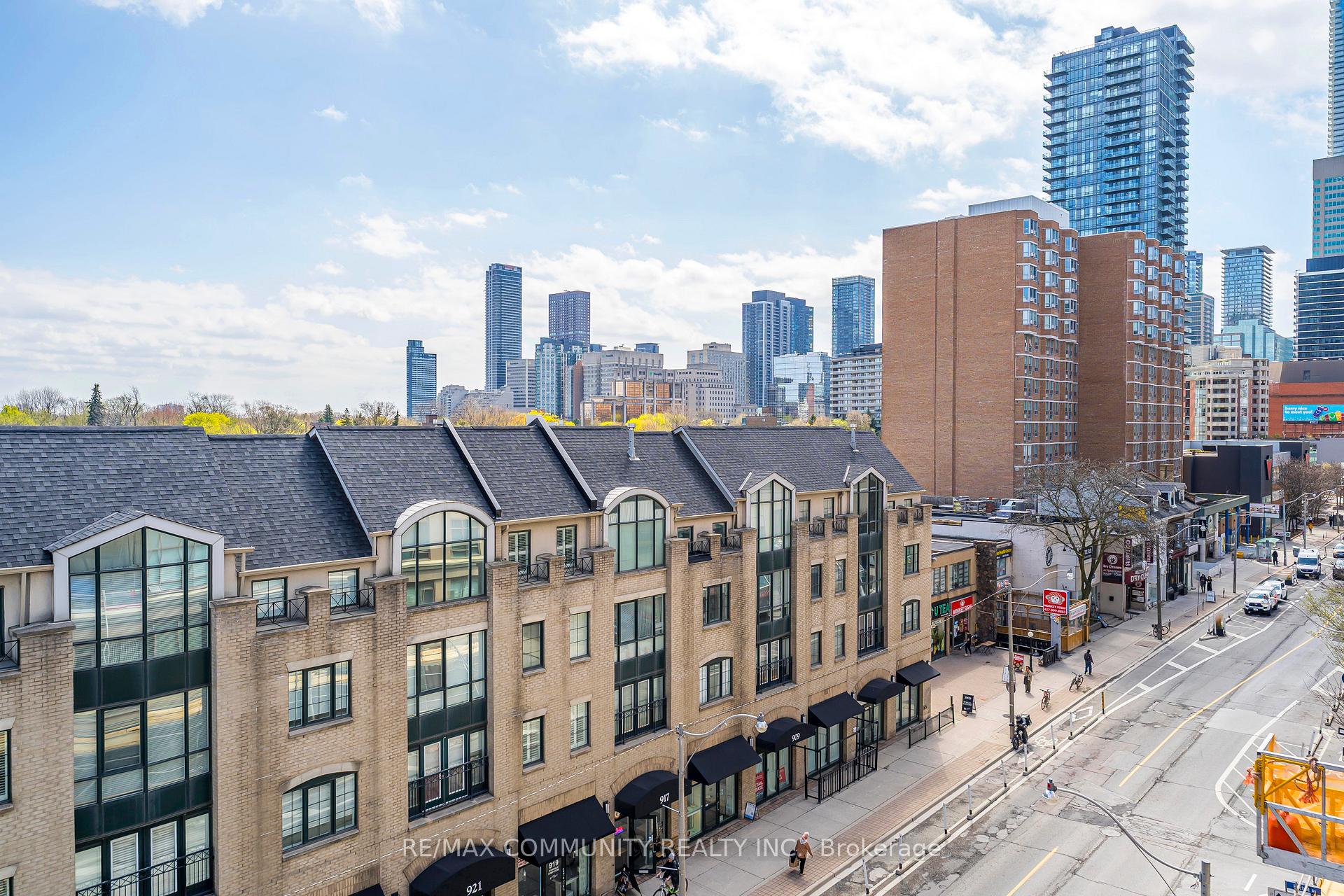 2 Bedrooms Condo at 980 Yonge,  Toronto For sale