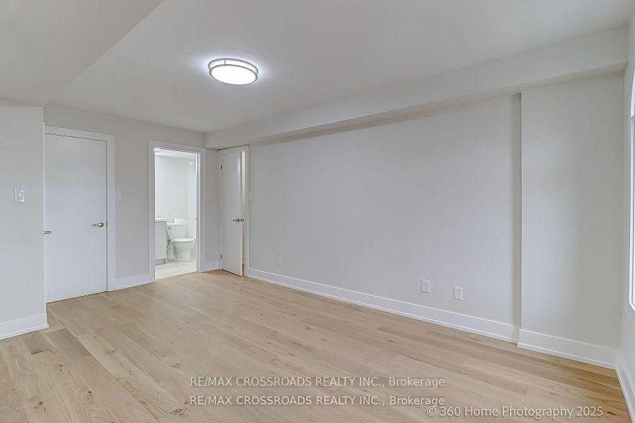 3 Bedrooms Condo at 70 Sidney Belsey, Toronto For sale