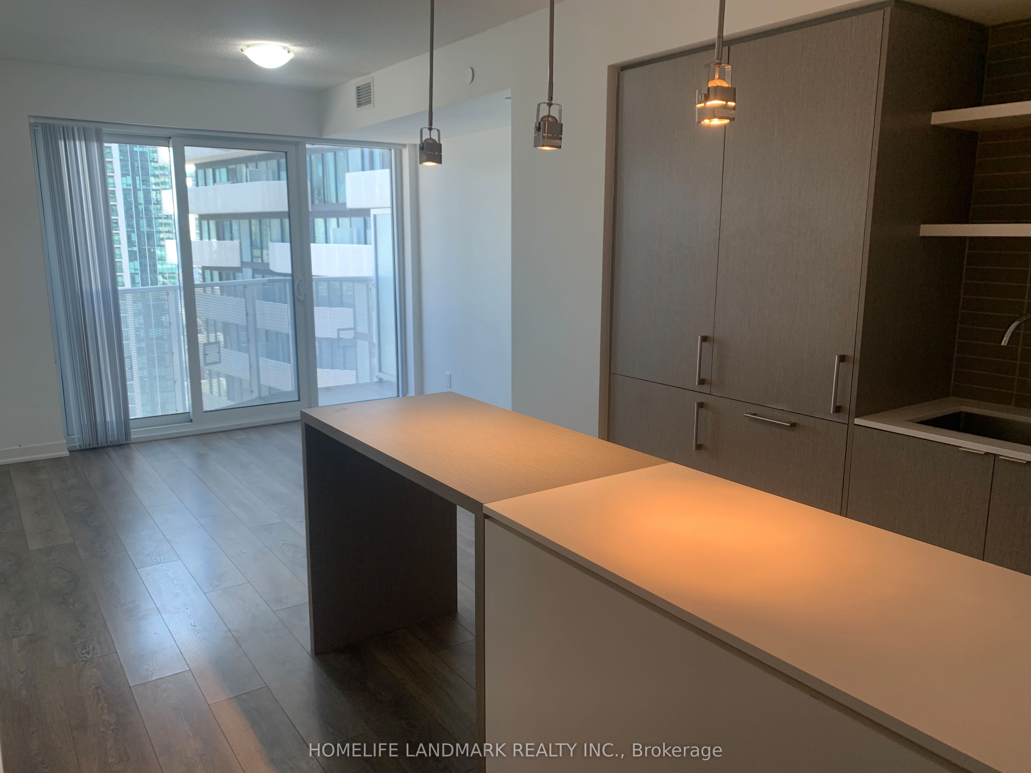 100 Harbour Street, #2605