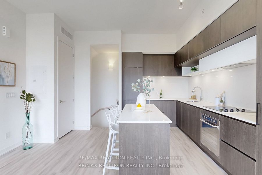 6 Steckley House Lane, #311