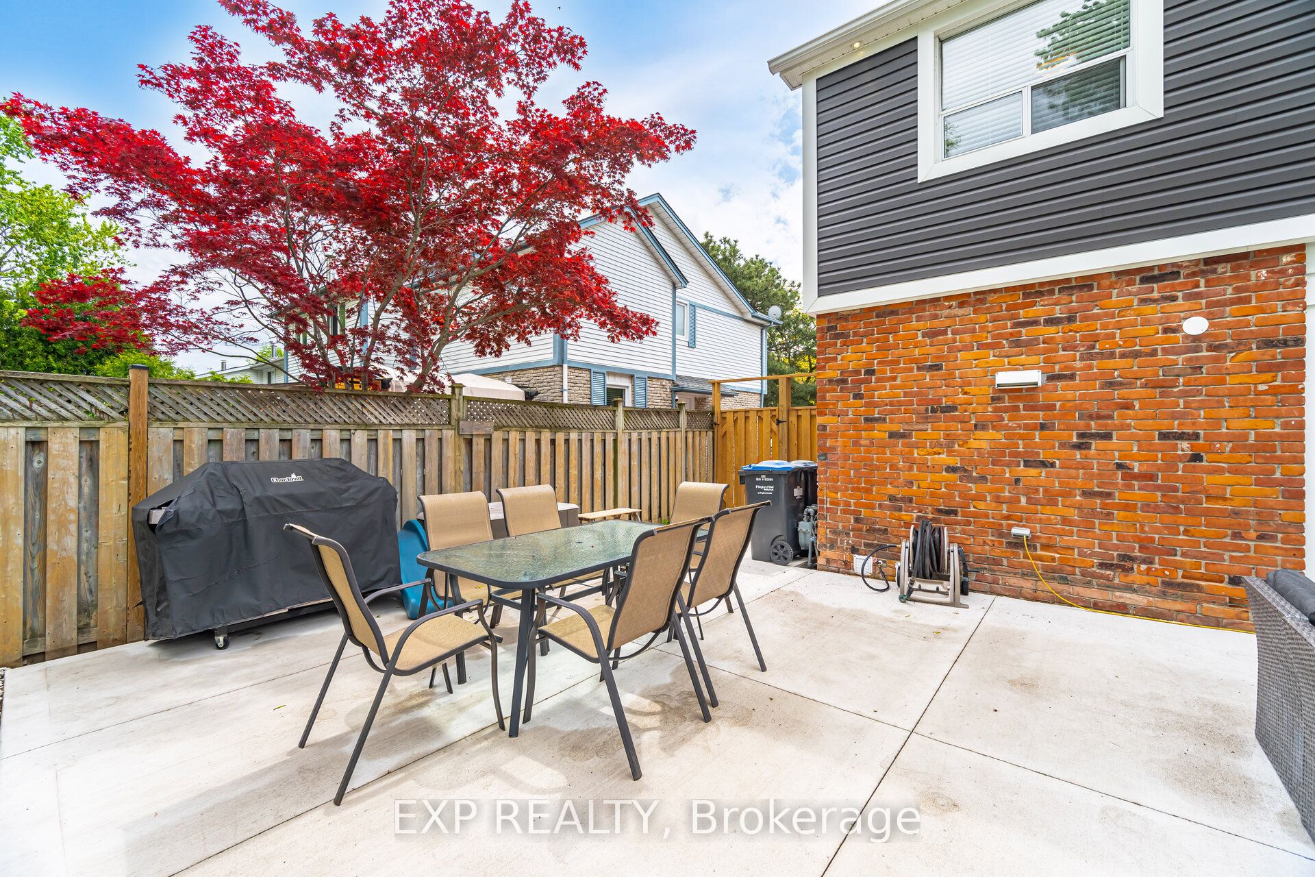 384 Daralea Heights
