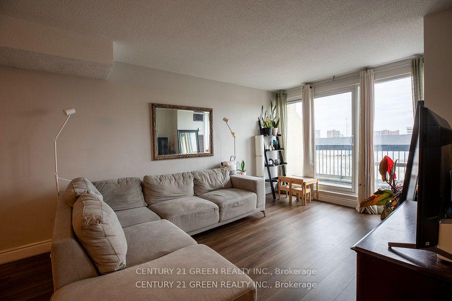 5 Bedrooms Condo at 366 The East Mall, Toronto For sale