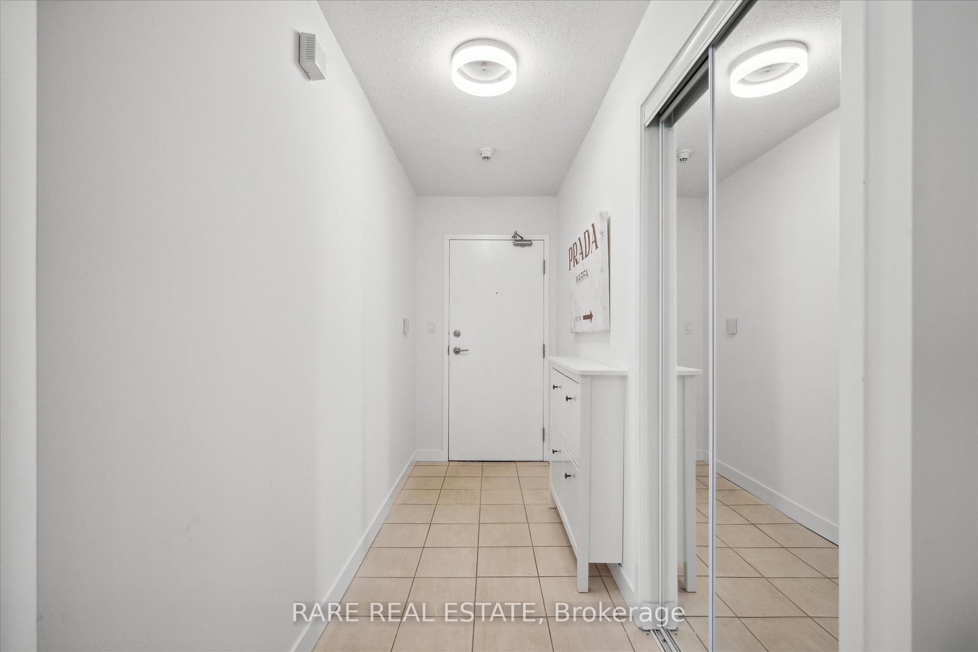 3 Bedrooms Condo at 11 Brunel, Toronto For sale