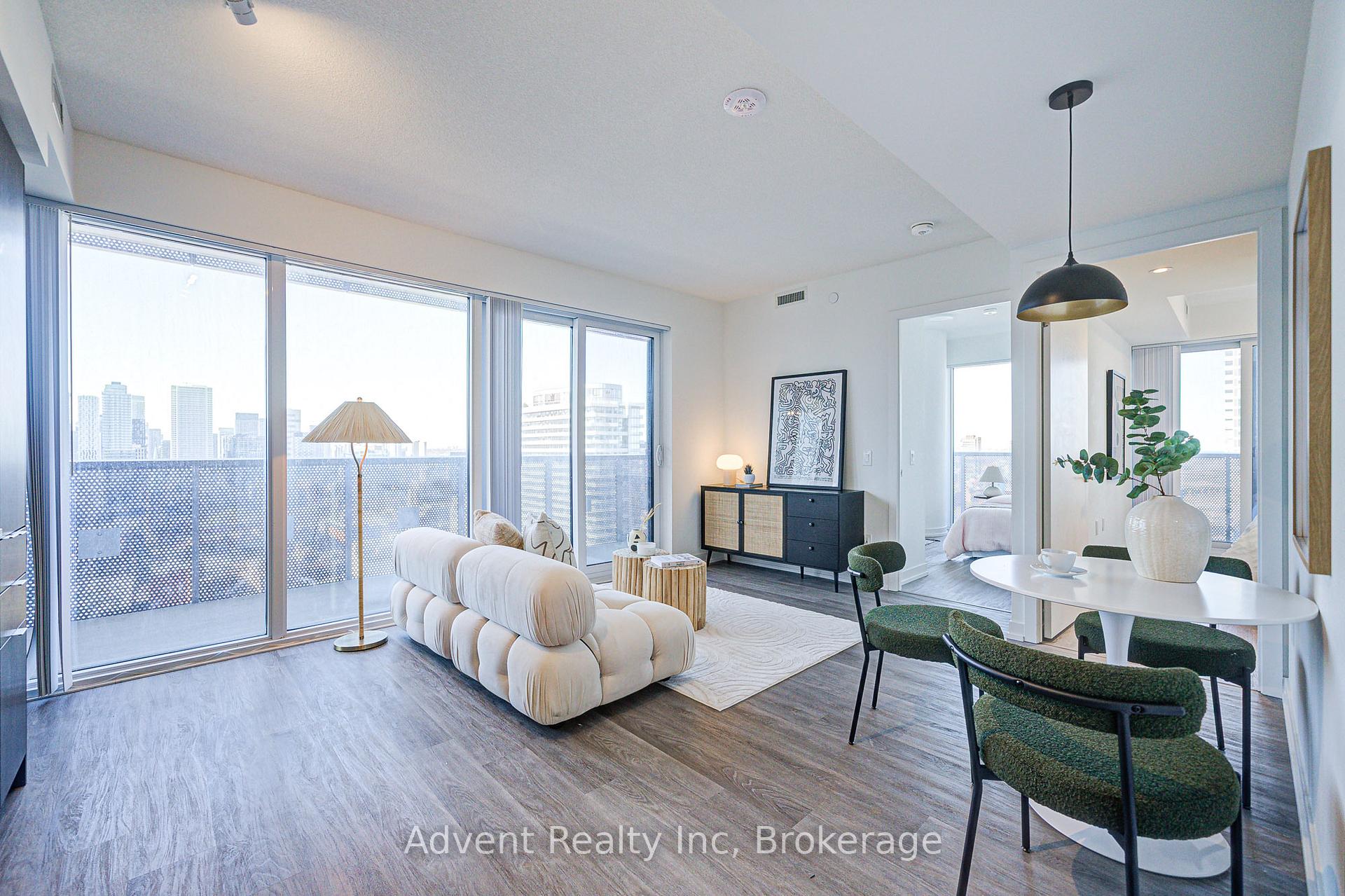 2 Bedrooms Condo at 55 Cooper,  Toronto For sale