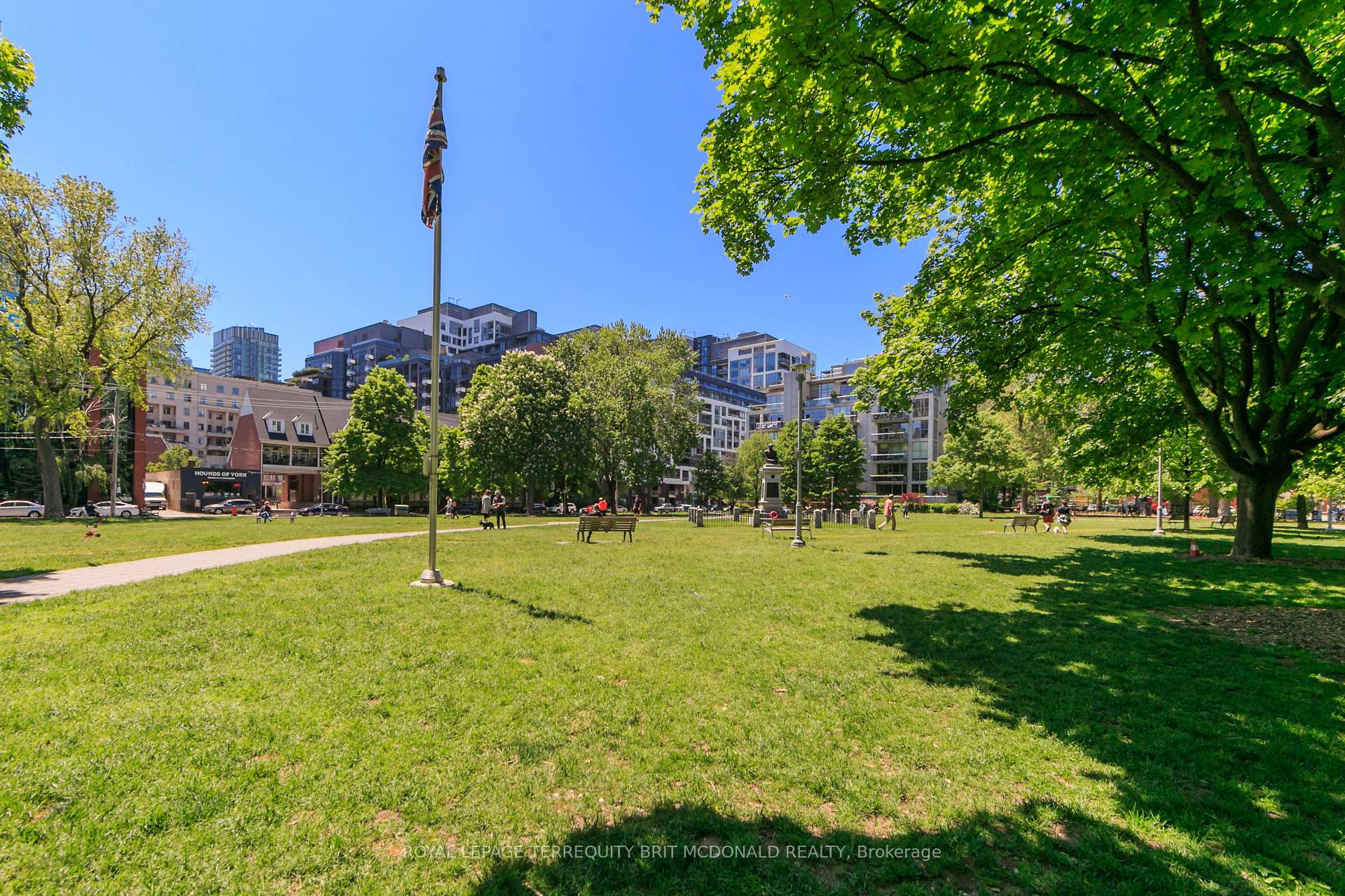 2 Bedrooms Condo at 436 Wellington, Toronto For sale