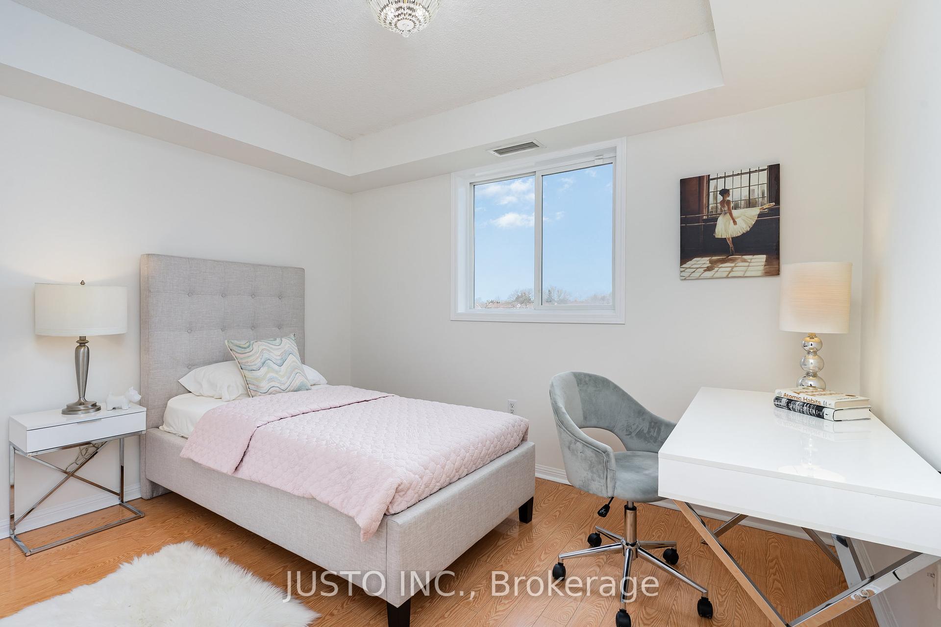 3 Bedrooms Condo at 5235 Finch,  Toronto For sale