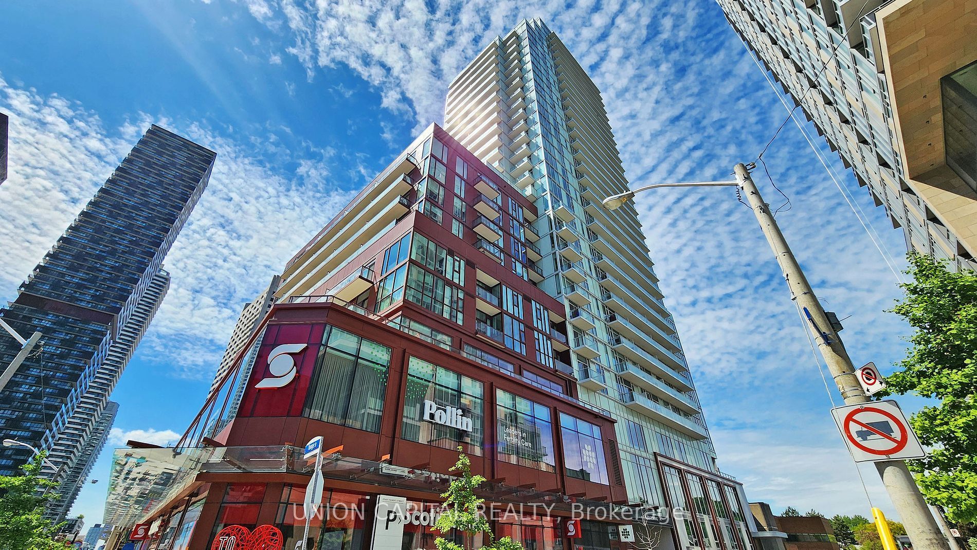 33 Helendale Avenue 2409