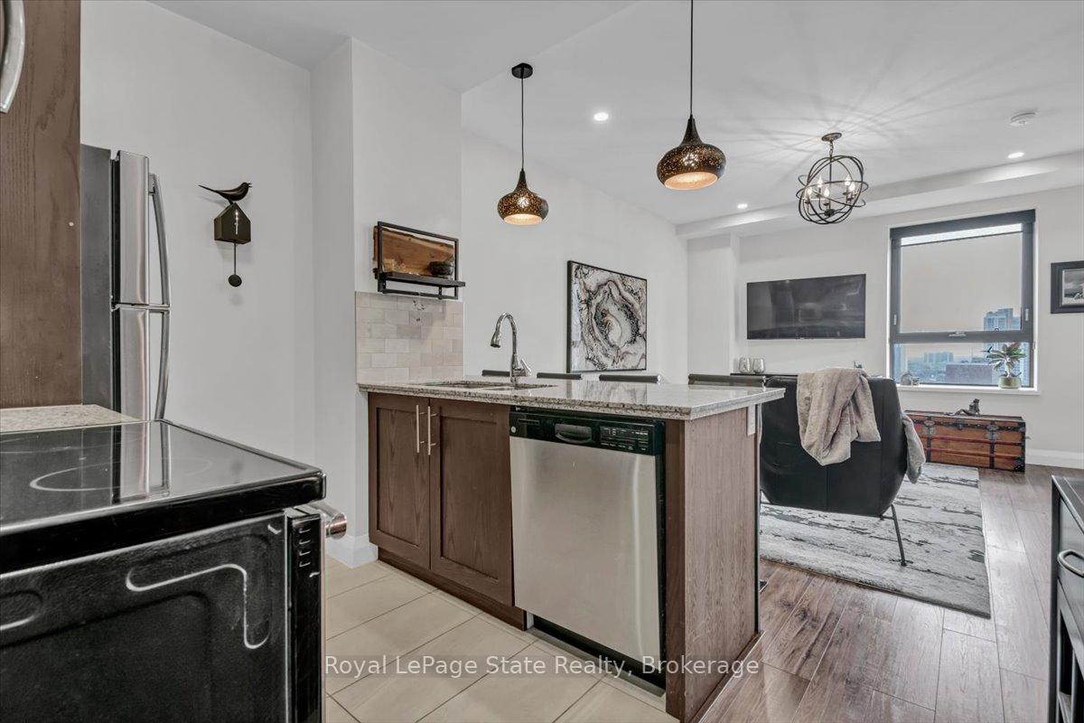 1 Bedroom Condo at 118 KING,  Hamilton For sale