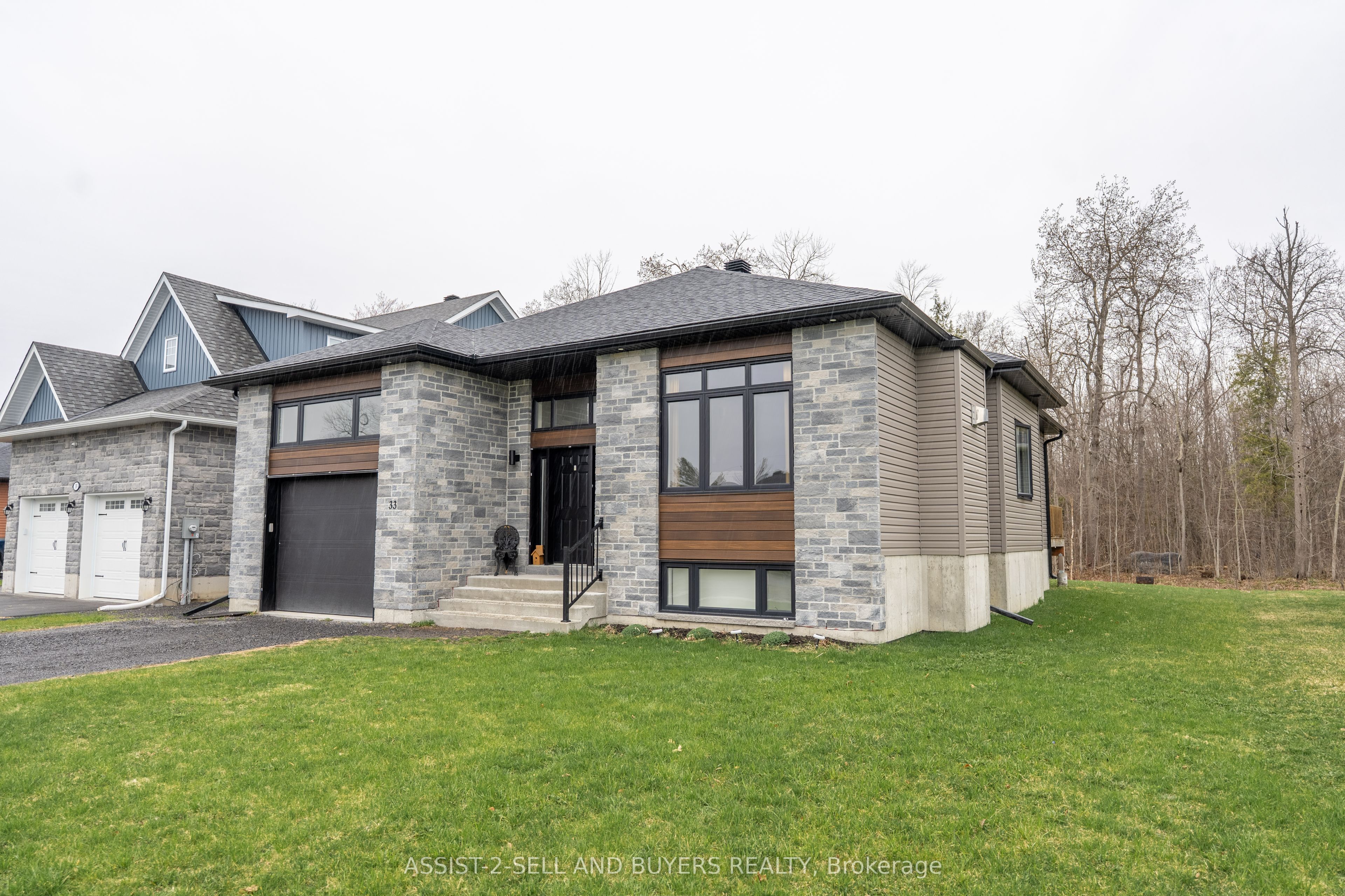 33 Beech Street, South Stormont, ON K0C 1M0