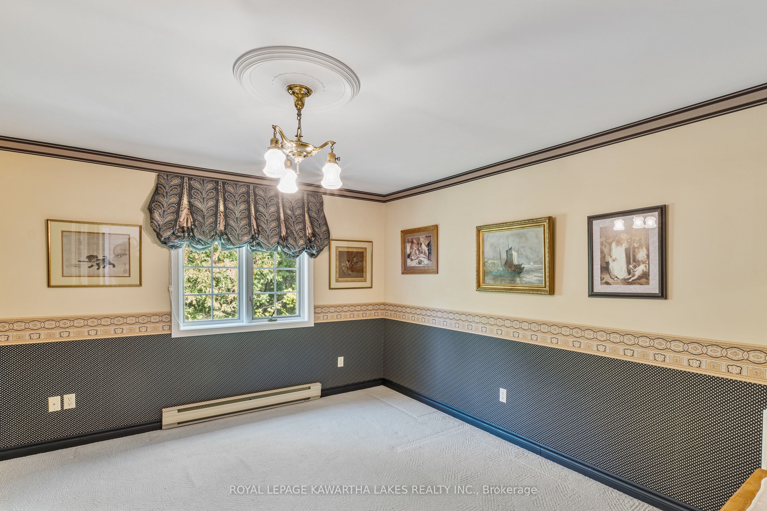 4 Sturgeon Glen Road