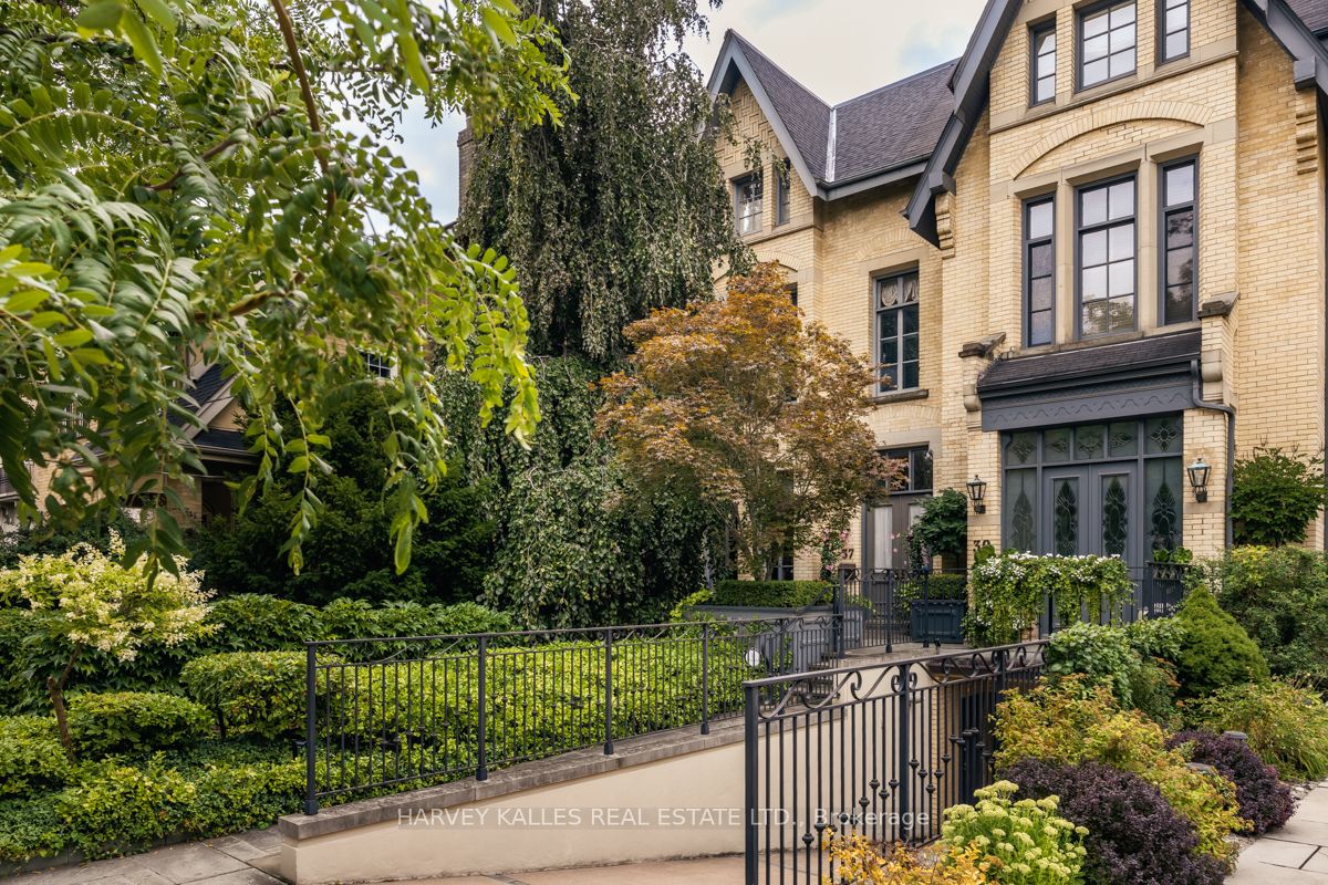 37 Heath Street, Toronto, ON M4V 1T2