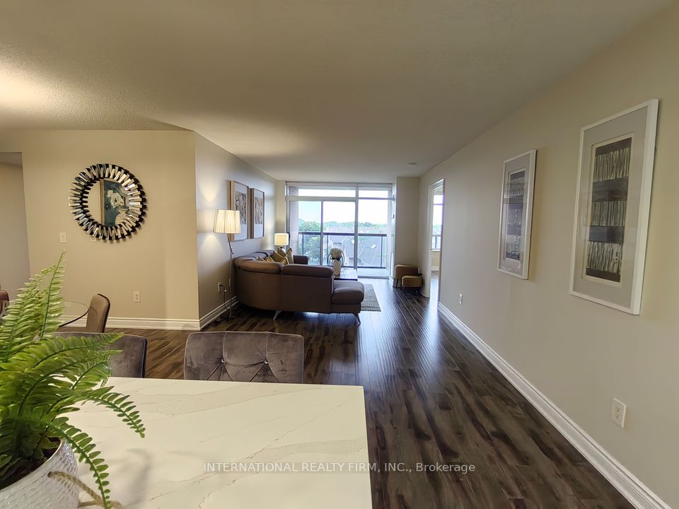 880 Grandview
