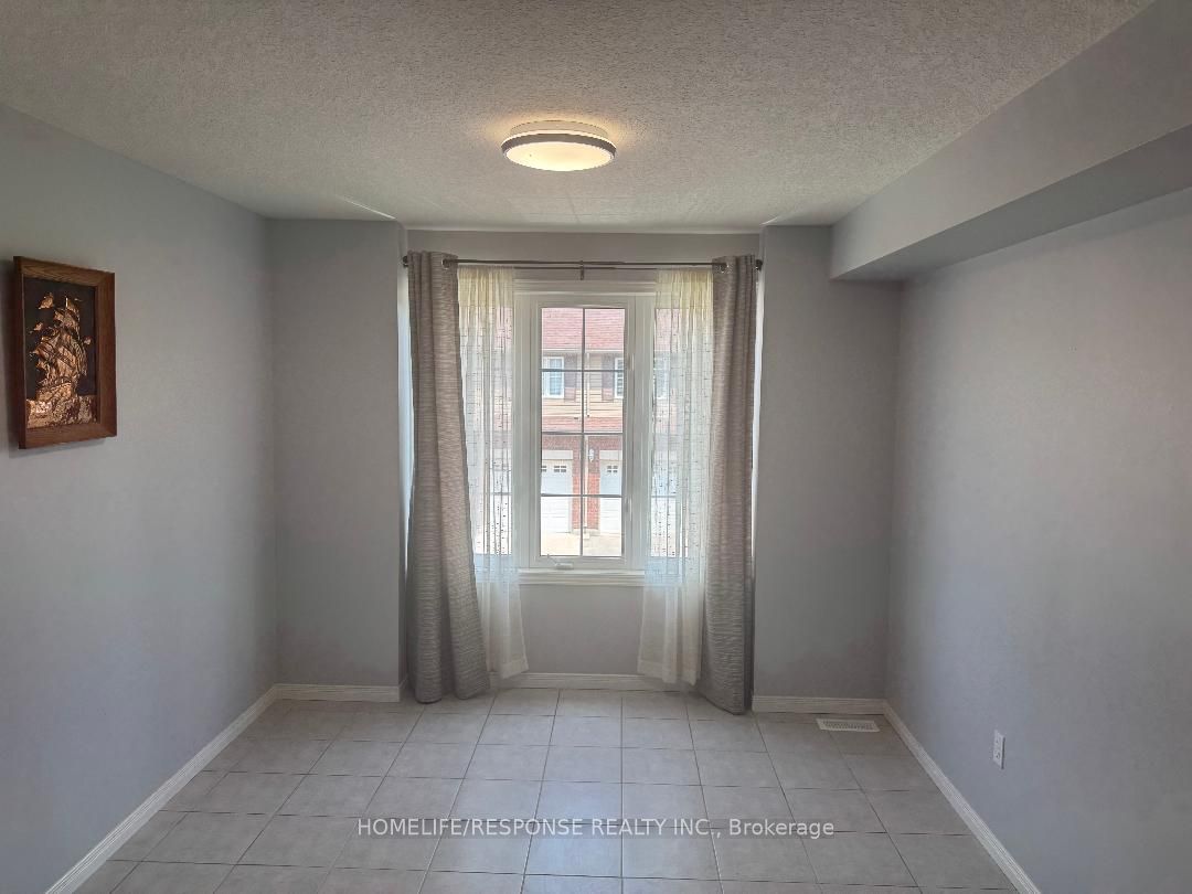 305 BRIARMEADOW Drive, #9