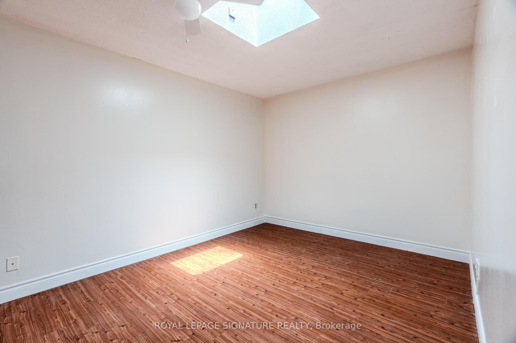 1541 Dundas Street W, #B