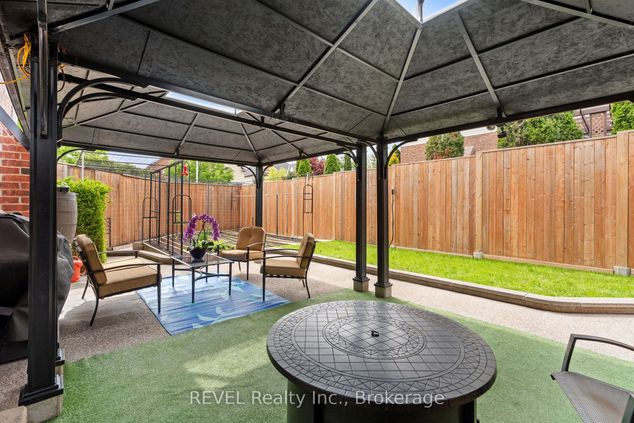 42 Vinifera Drive