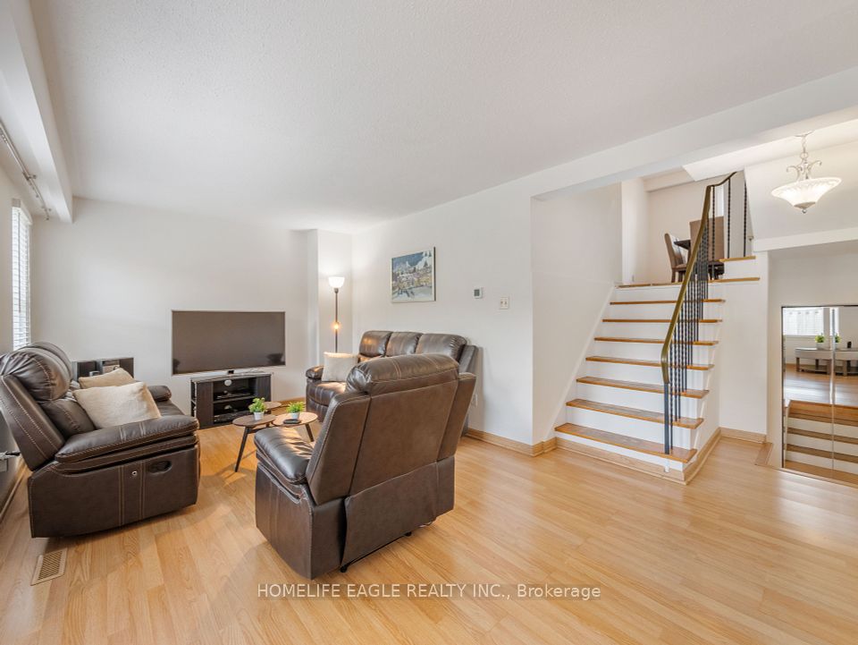 #16 - 7255 Dooley Drive, Mississauga, ON L4T 2S7