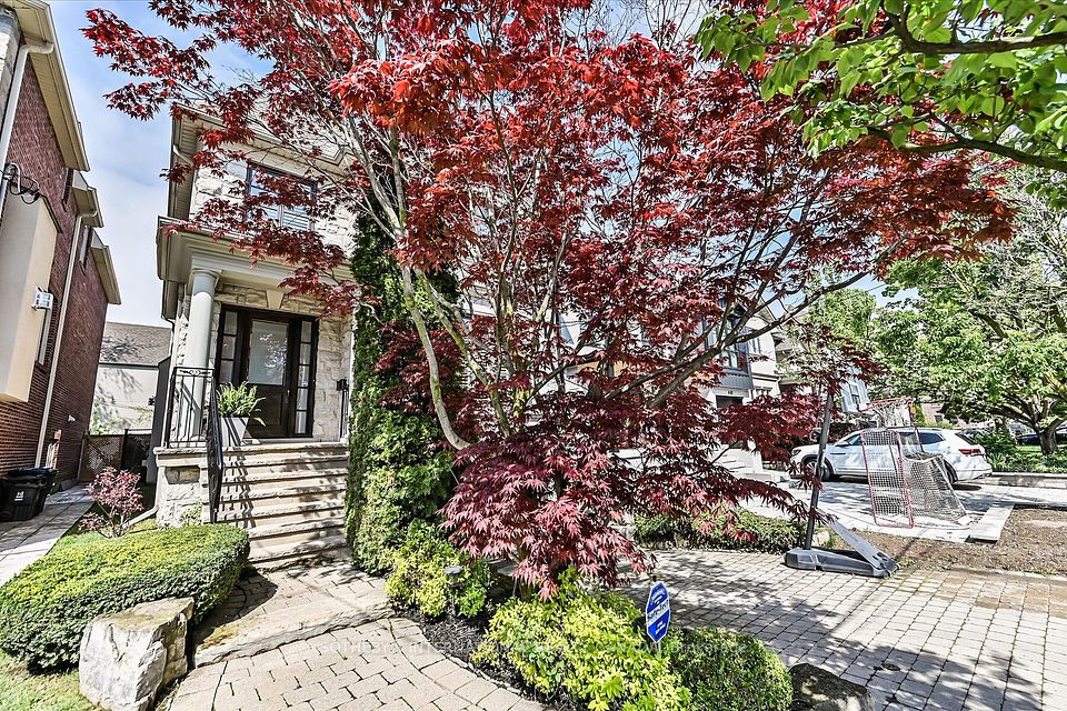 446 Elm Road, Toronto, ON M3W 3W9