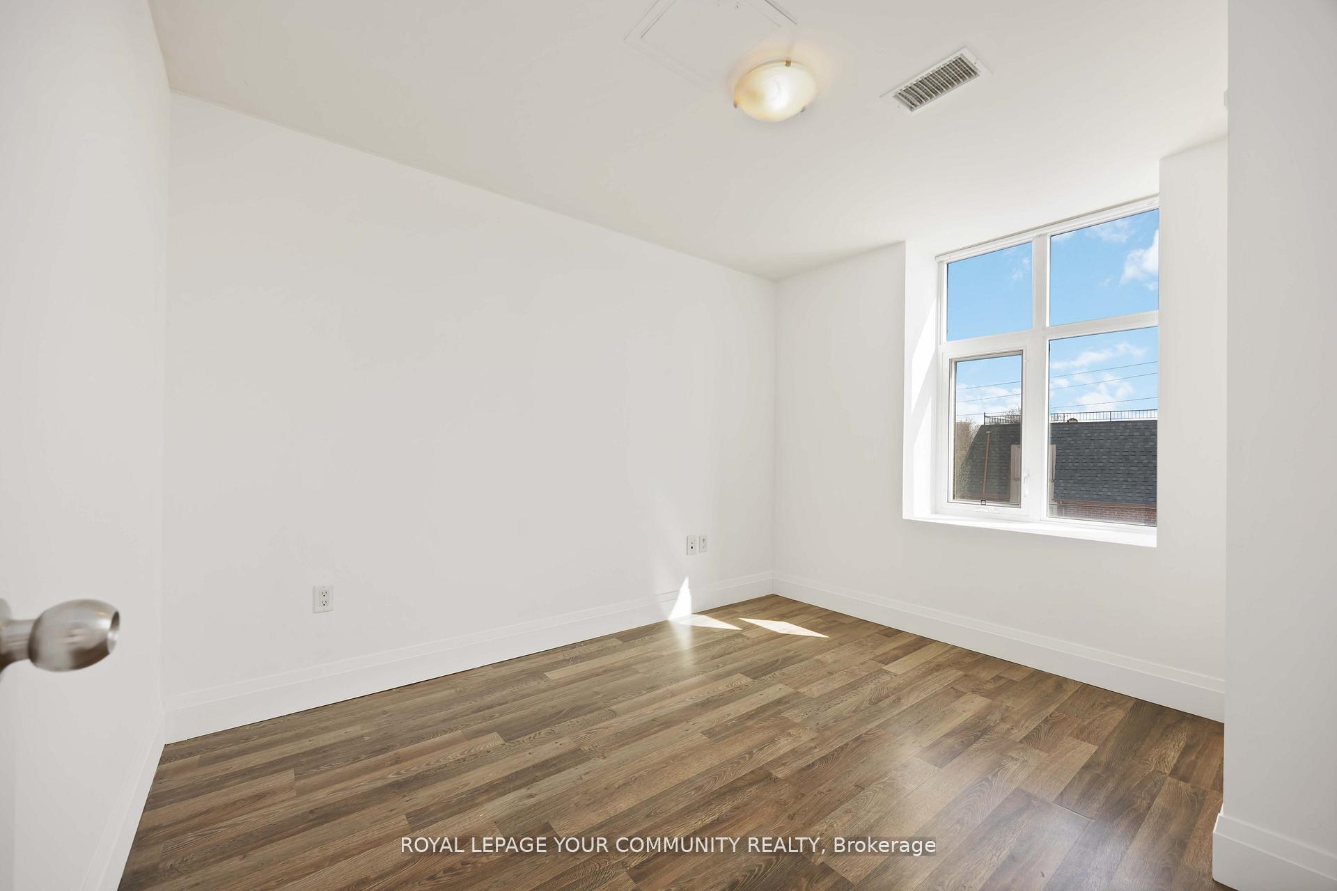 3 Bedrooms Condo at 222 Finch, Toronto For sale