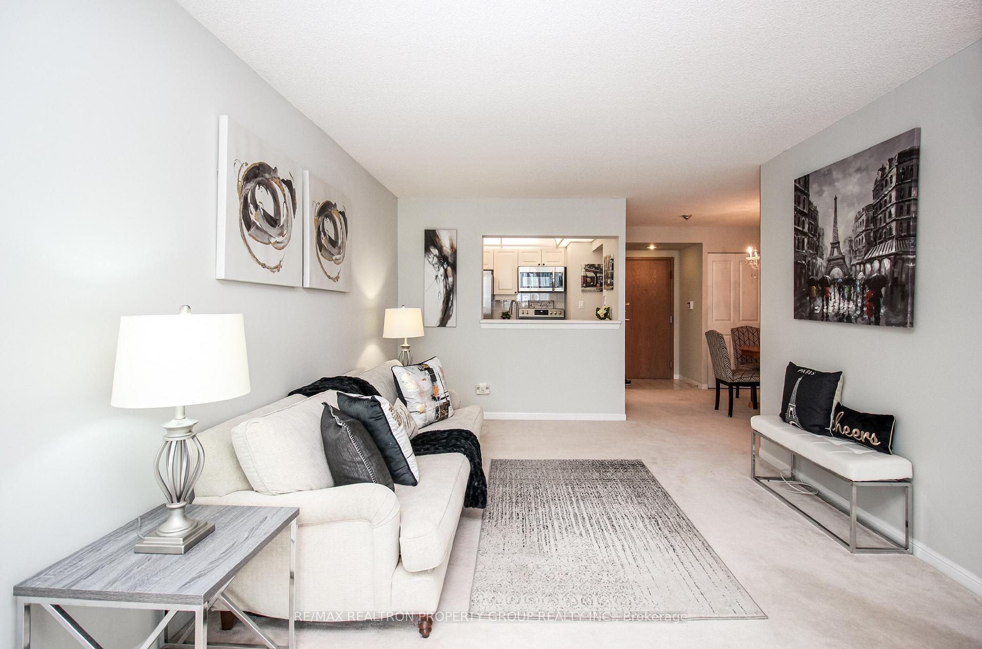 2 Bedrooms Condo at 88 Corporate, Toronto For sale