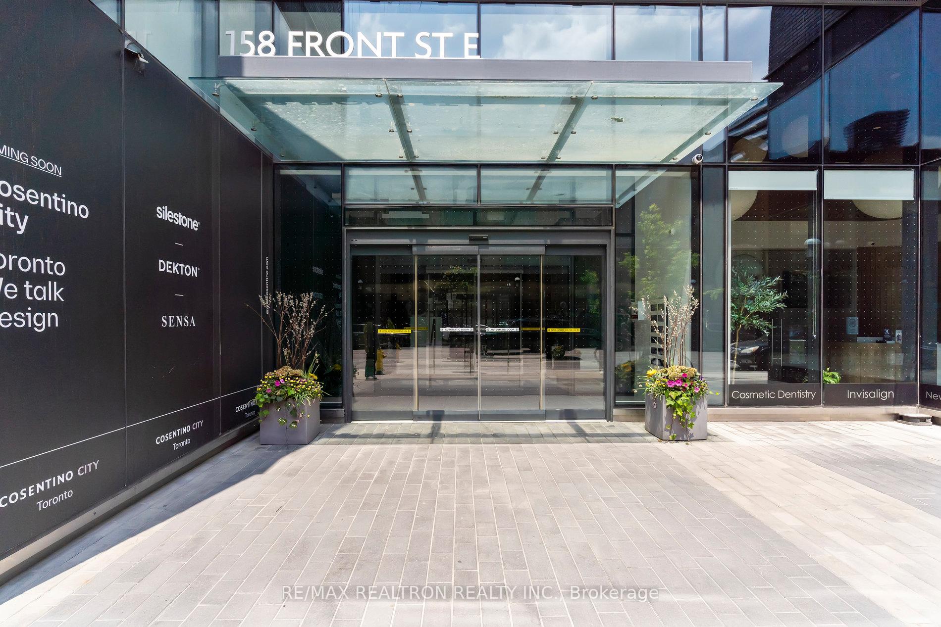 2 Bedrooms Condo at 158 Front, Toronto For sale