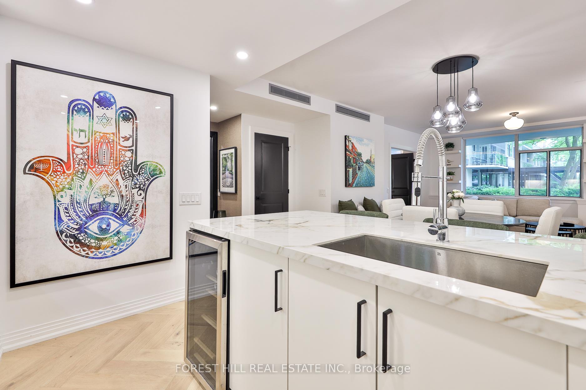 2 Bedrooms Condo at 1 Benvenuto, Toronto For sale