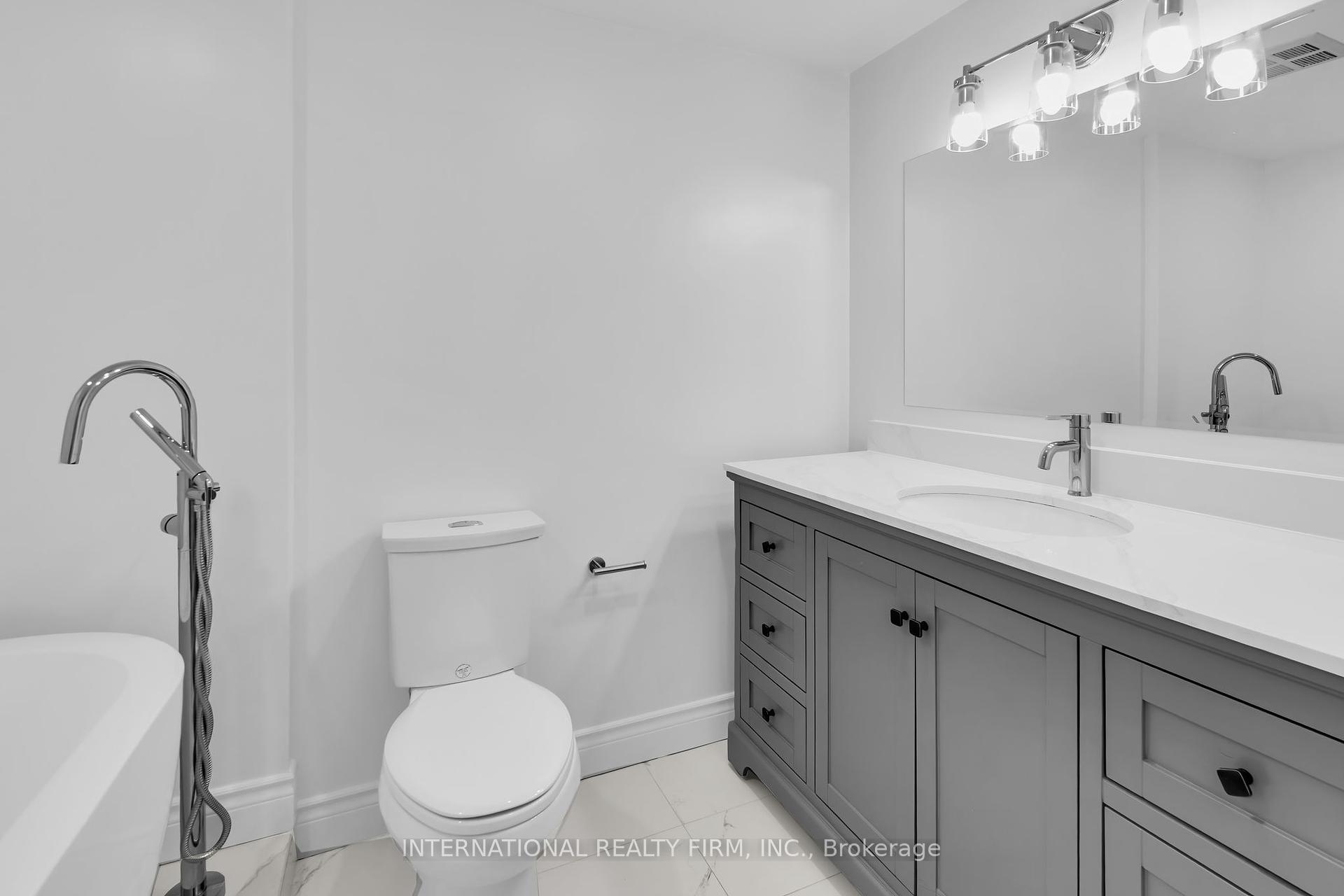1 Bedroom Condo at 1 Palace Pier, Toronto For sale